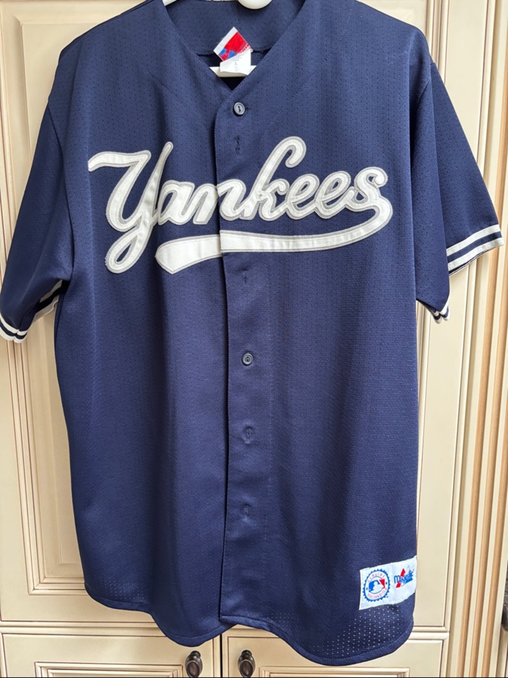Majestic Navy and White Yankees Button-Up Jersey Size large excellent condition